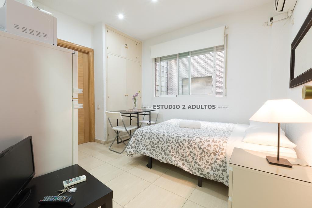 Apartamentos Arapiles Мадрид Екстериор снимка